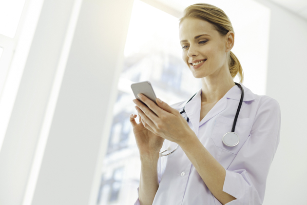 wellness center apps, doctor using apps